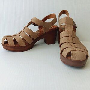 b.o.c. Women's Tan Faux Leather Fisherman Platform Sandals Size 11M